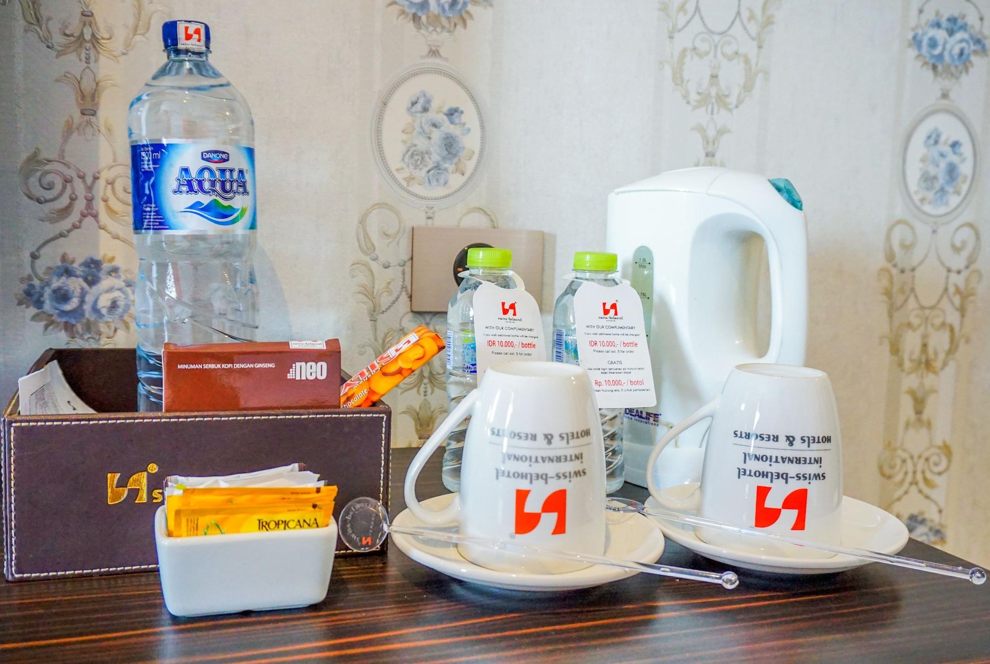 Swiss-Belhotel Кендари Екстериор снимка