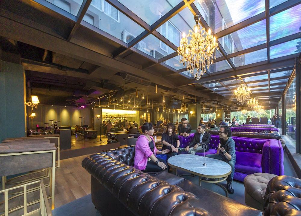 Swiss-Belhotel Кендари Екстериор снимка